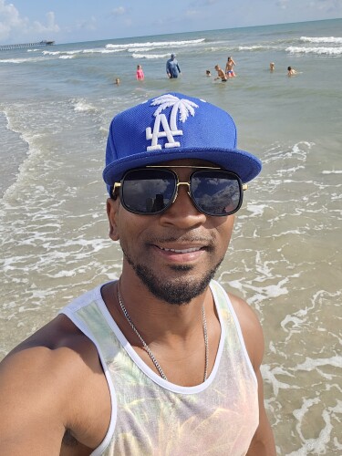 Alexis Sayles Profile