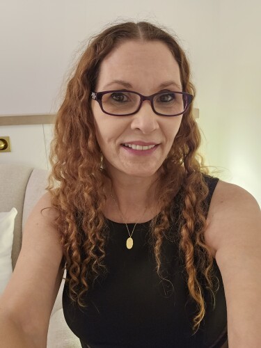 LAURINDA DUPONT Profile