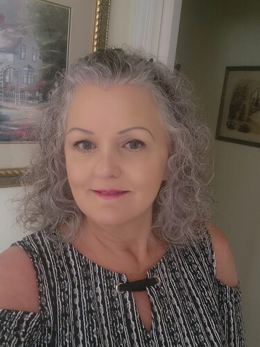 Vanessa Sams Profile