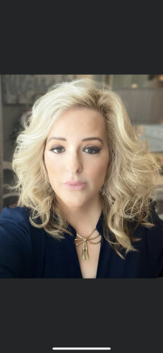 Ashlee Giles Profile