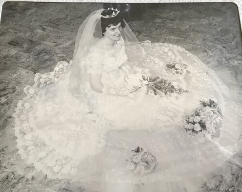 Elsa Siriano Profile