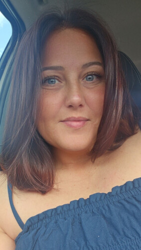 Renia Thomas Profile