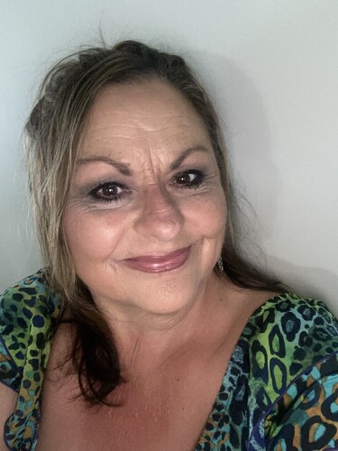 Deana Bennett Profile