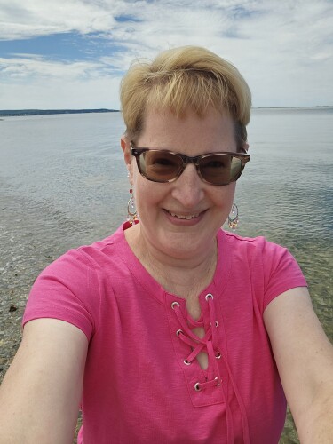 Carolyn Smith Profile