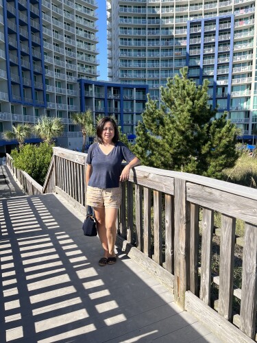 Moniqa Hanam Profile