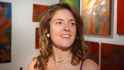 Elle Hamilton Profile