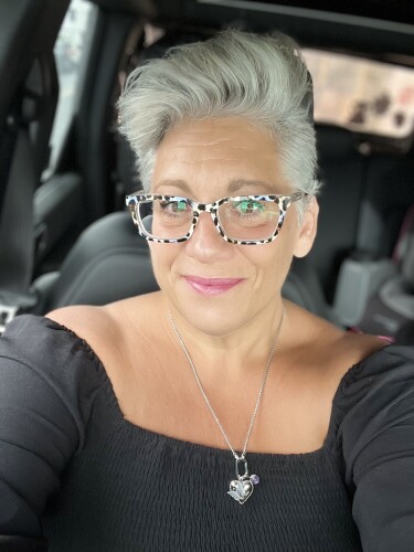 Tracey Chivvis Profile