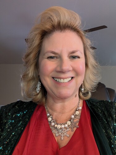 Amy Dermott Profile