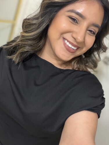 Viviana Giles Profile