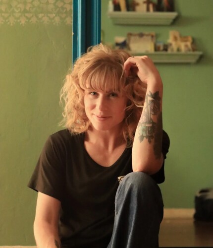 Renee Sauter Profile