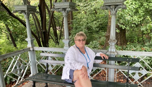 Linda Howorth Profile