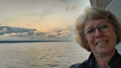 Lynn Akers Hawks Profile