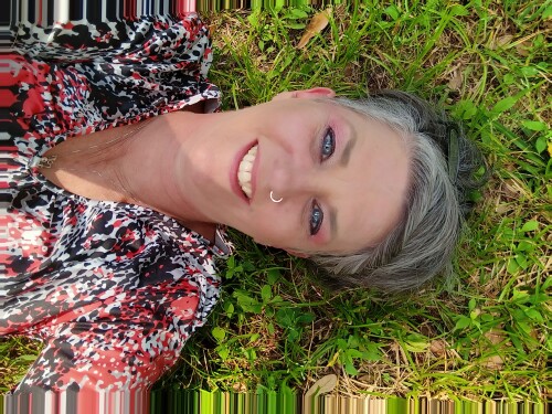 Suzanne Thomas Profile